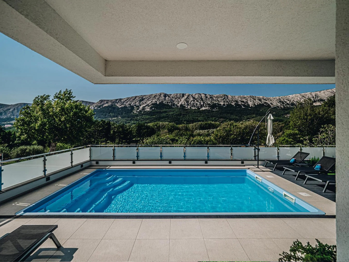 Glasfiberpool Aruba Plus 8,00m x 3,70m x 1,50m