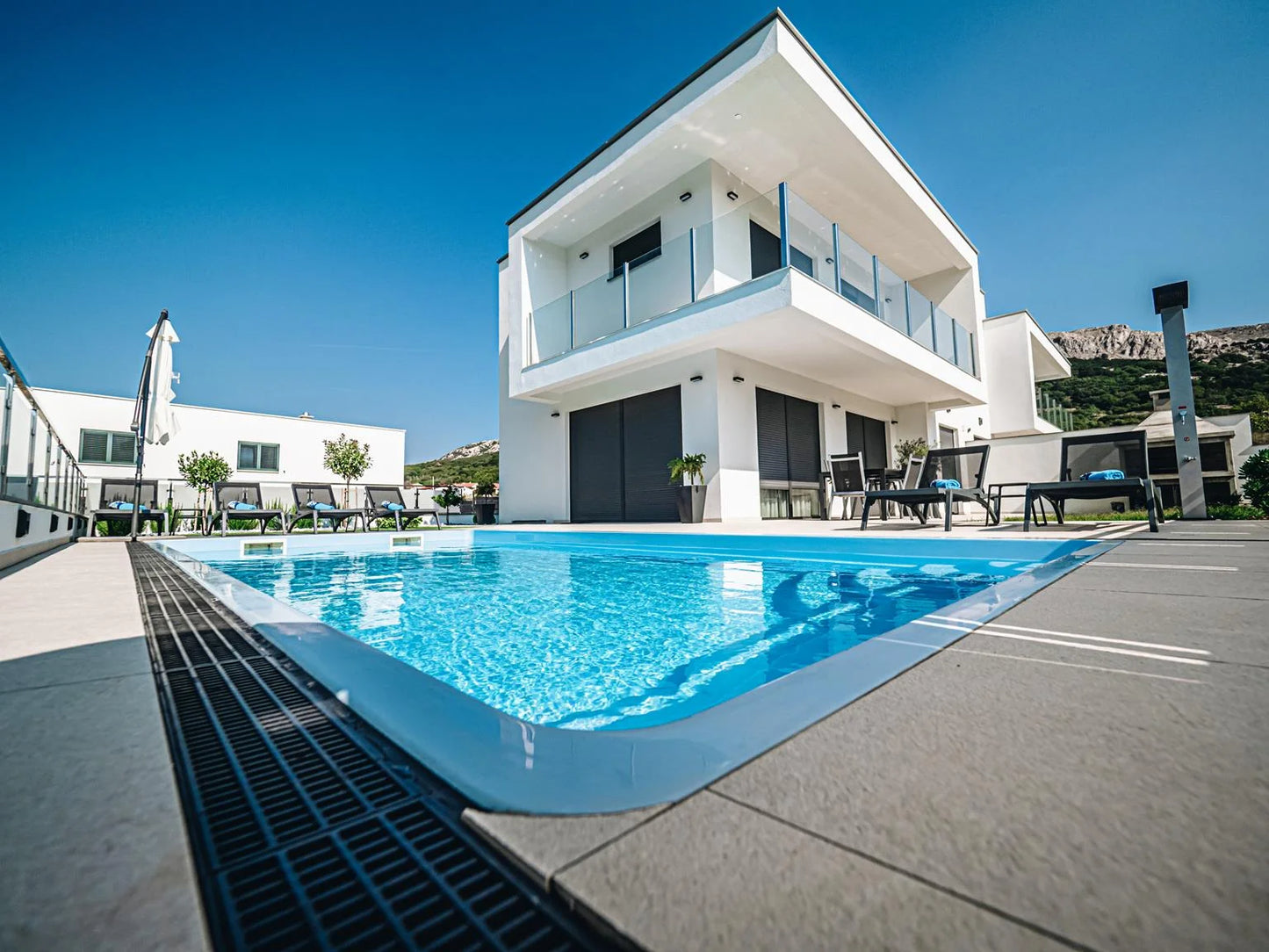 Glasfiberpool Aruba Plus 8,00m x 3,70m x 1,50m