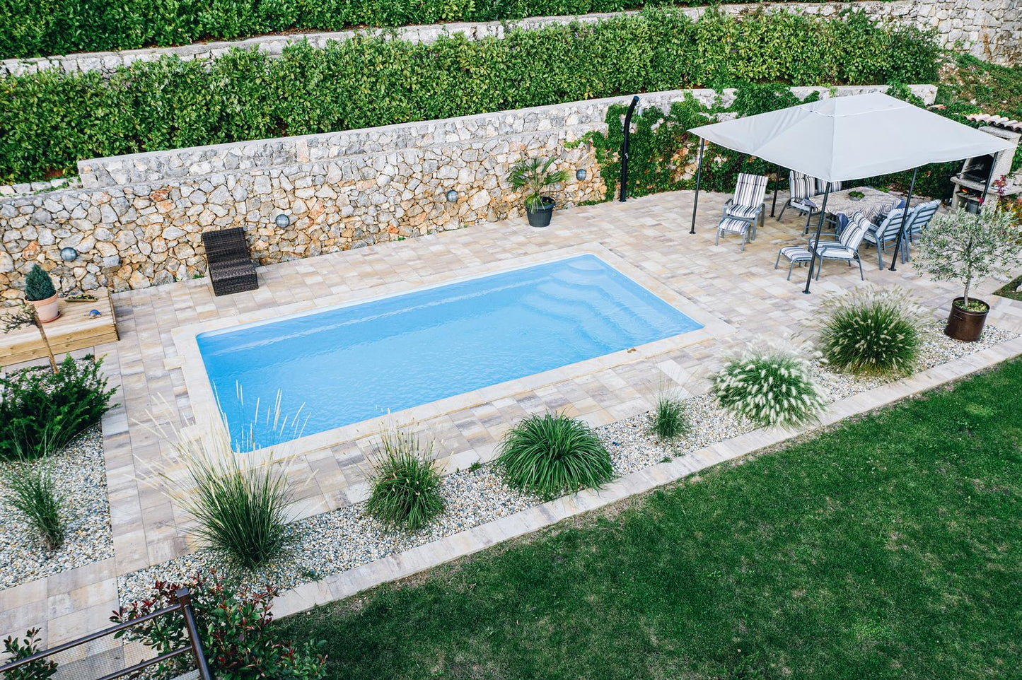 Glasfiberpool Aruba Plus 8,00m x 3,70m x 1,50m
