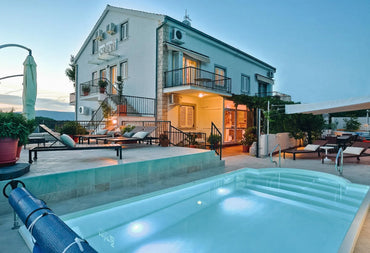 Glasfiberpool Aves 705 7,05 mx 3,20 mx 1,55 m