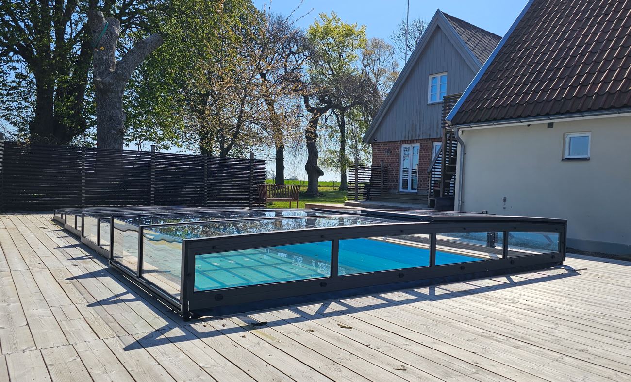 Pooloverdækning ICON KIT S2 4×8 (klart glas, sidedør, enkelt skinne, antracit)
