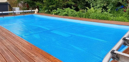 Hvor lang tid tager det at installere et poolovertræk?