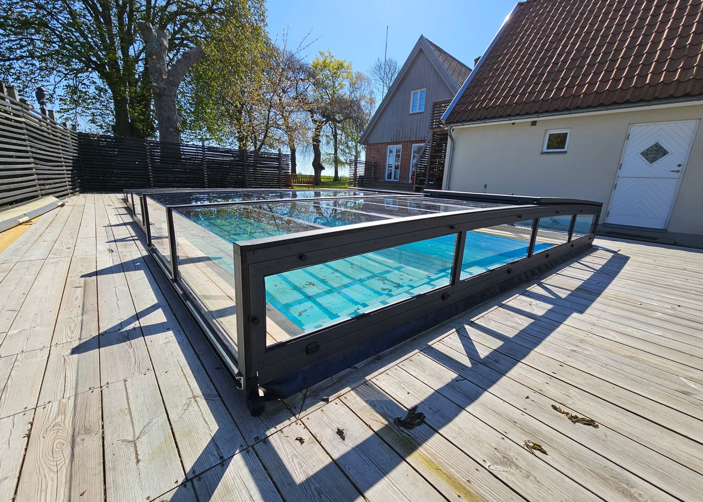 Pooloverdækning ICON KIT S2 4×8 (klart glas, sidedør, enkelt skinne, antracit)