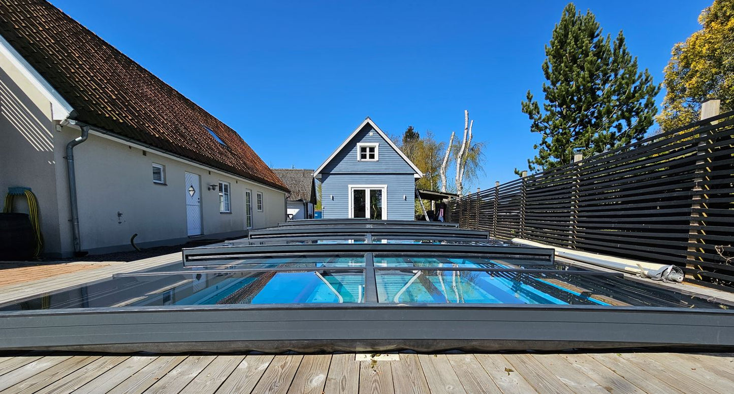 Pooloverdækning ICON KIT S2 4×8 (klart glas, sidedør, enkelt skinne, antracit)